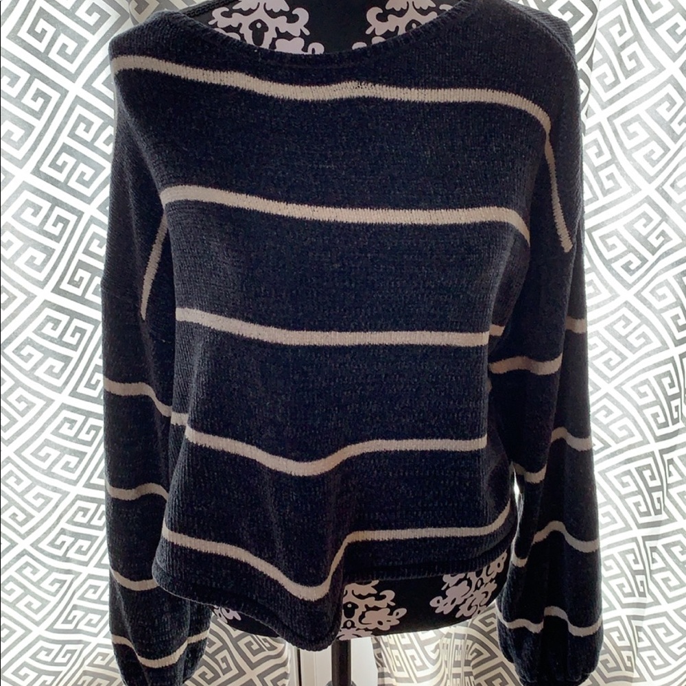 American Eagle sweater